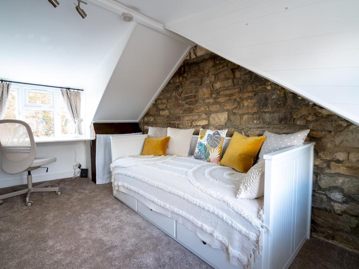 Quarry Cottage Courtyard Garden Pass The Keys Cirencester Buitenkant foto