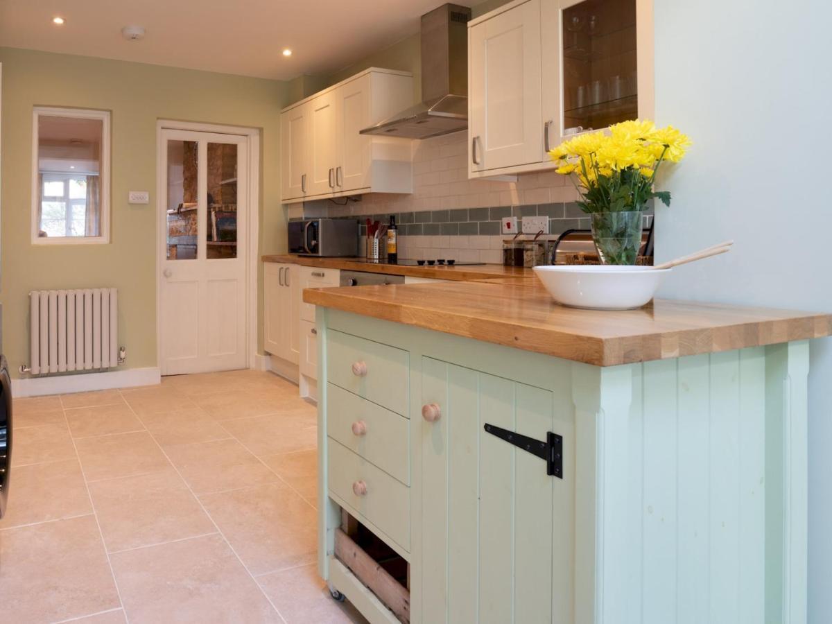 Quarry Cottage Courtyard Garden Pass The Keys Cirencester Buitenkant foto